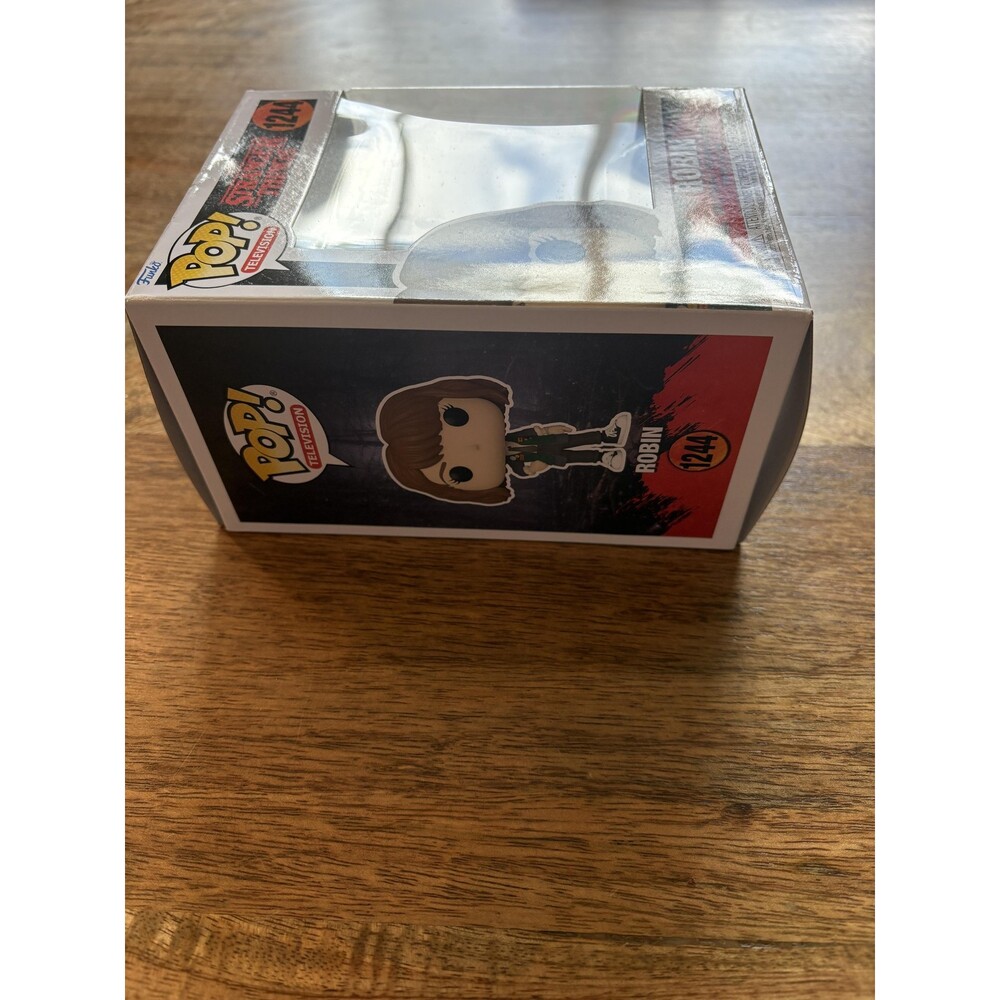 Funko Pop Television Stranger Things Robin 1244 Vinyl Figure Netflix TV Show - Picture 5 of 6